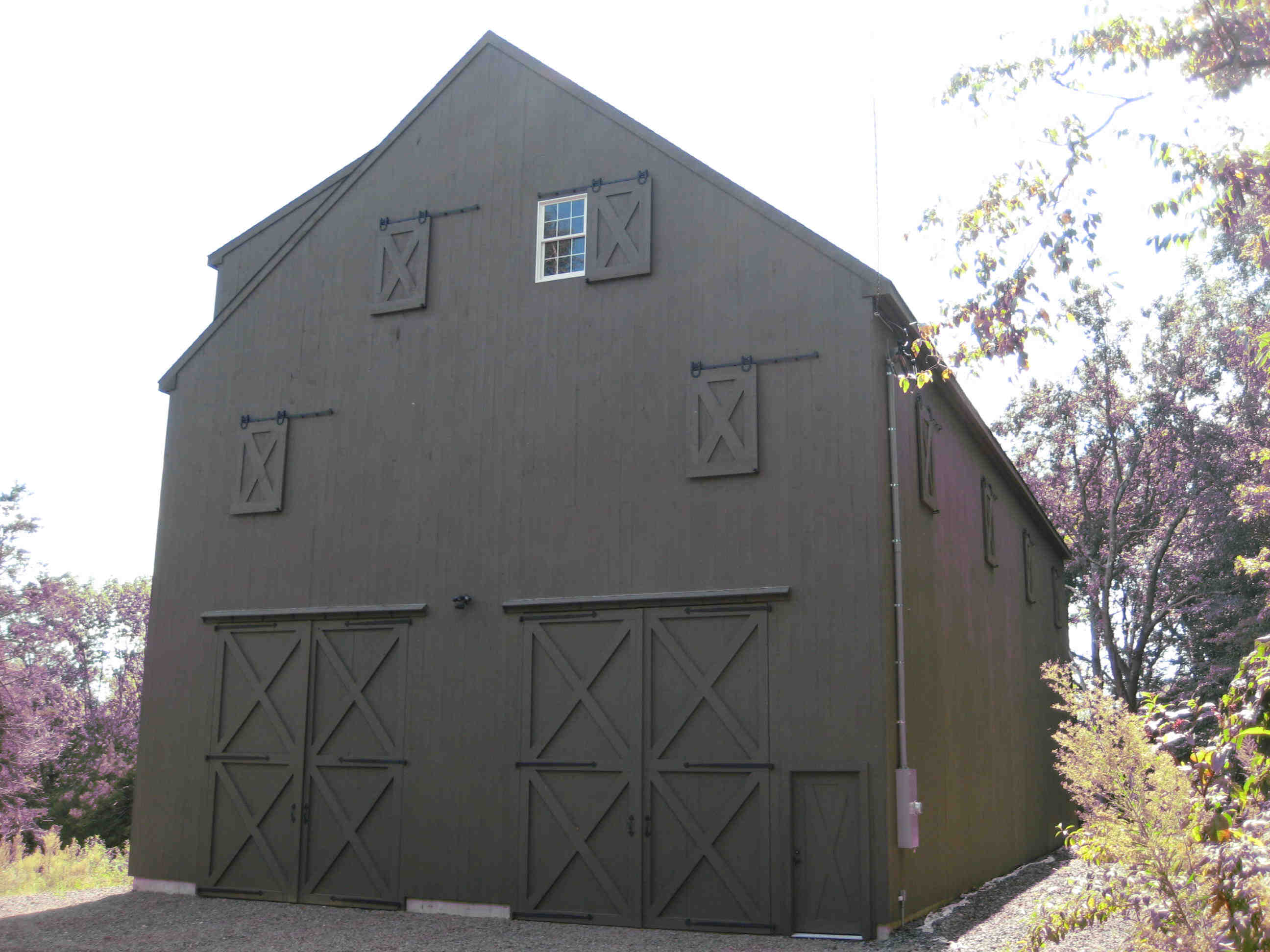 Building photograph for 140 NONNEWAUG RD